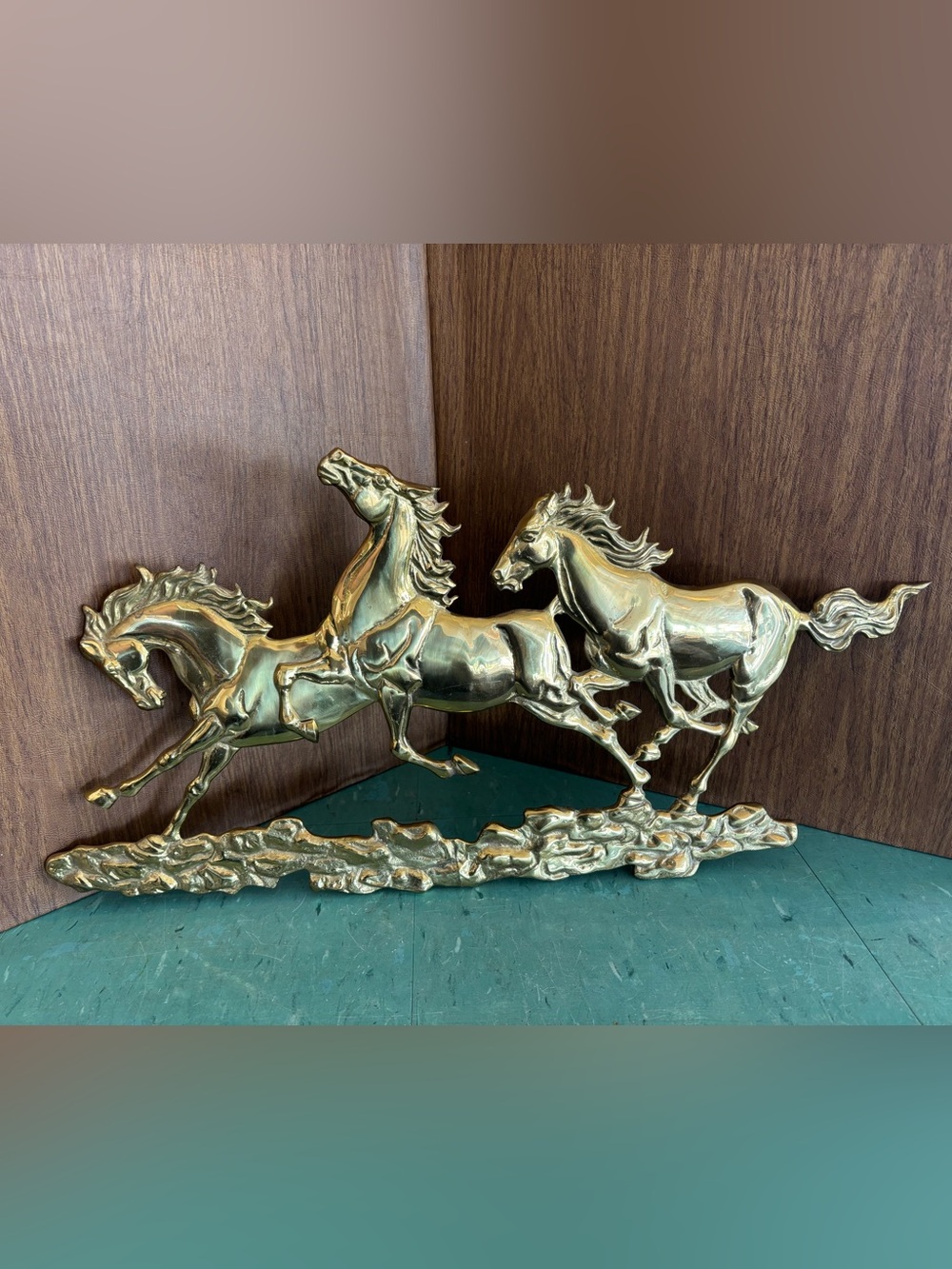 Large vintage brass horses equestrian wall
Hanging horse